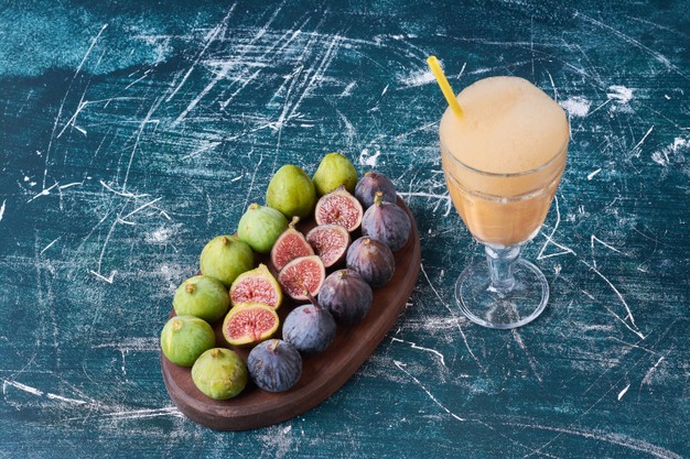 figs with cup drink blue 114579 29035