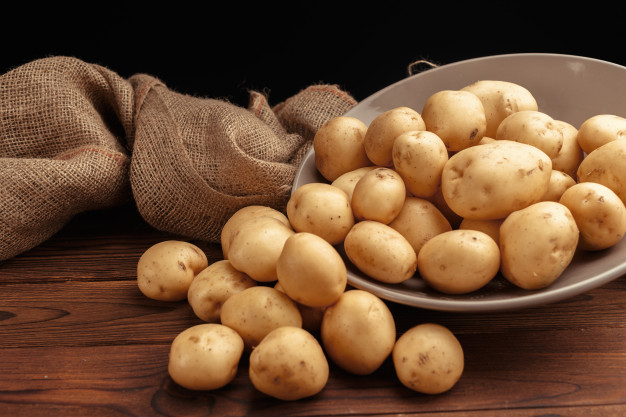 fresh potatoes basket 93675 33016