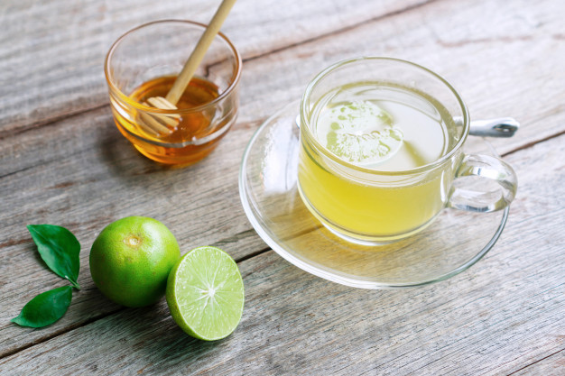honey lime drink with fresh lime honey 164138 947