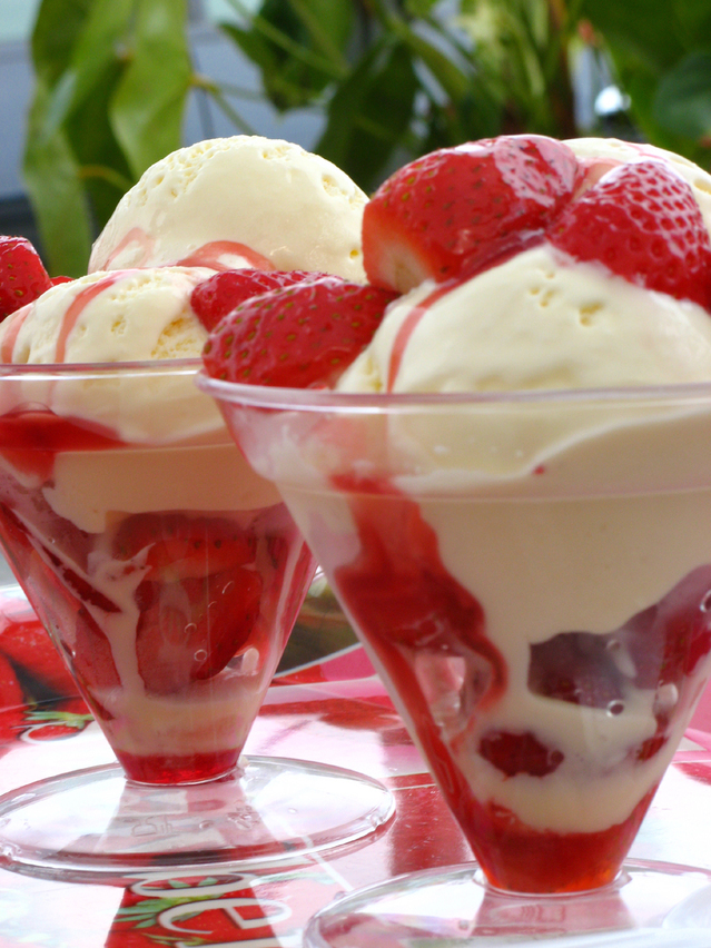 strawberry ice cream 1322381 639x851 1