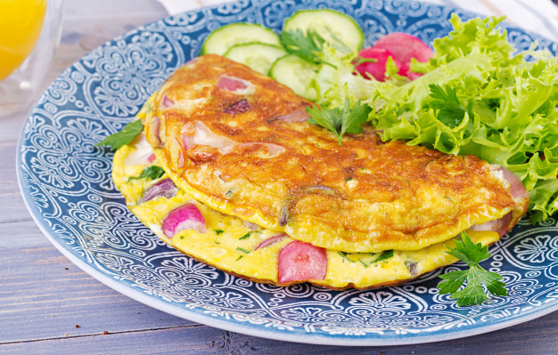 omelette with radish red onion fresh salad 2829 10587